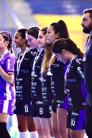 Base feminina do Galo se destaca nos Jogos Escolares: título no Sub-14 e vice no Sub-17