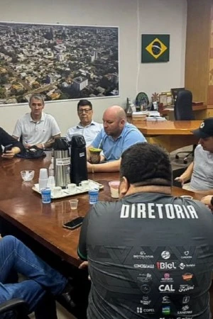 Galo Futsal apresenta projetos em reunião com Administração Municipal e Deputado Adão Litro