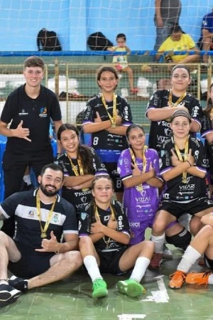 Meninas do Galo conquistam o título regional nos Jogos Escolares do Paraná
